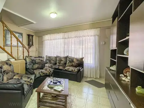 Depto Tipo Casa en Venta en Villa Adelina, USD 140.000