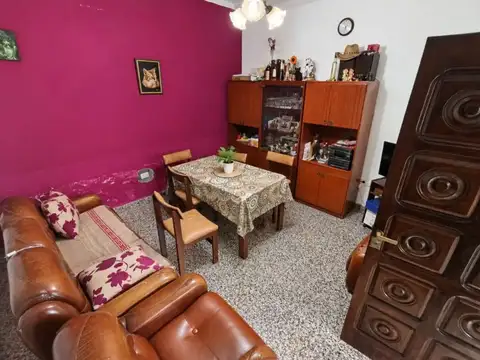 Depto Tipo Casa en Venta en Bernal, USD 49.000