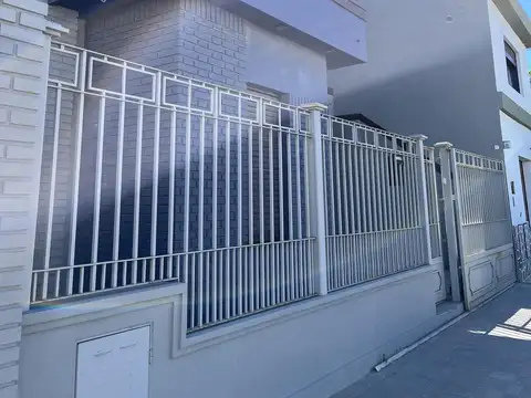 Excelente Chalet nivel Gerencial