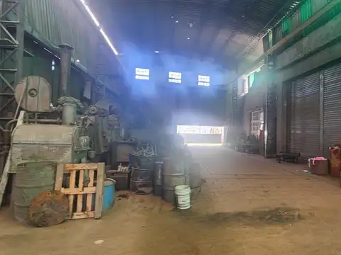 Galpon en Venta 46  mts Fondo