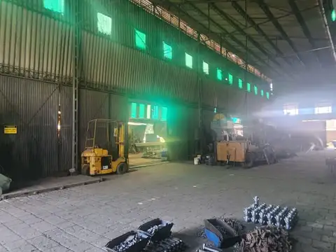 Galpon en Venta 62  mts Frente