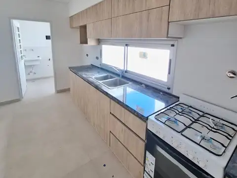 Departamento 4 ambientes con 3 baños