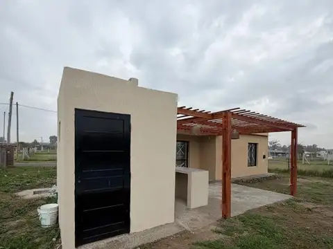 Casa en Venta con 3 cocheras