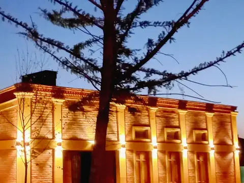 QUINCHO CON PILETA - EXCELENTE CALIDAD - ZONA TERMAS CONCEPCIÓN