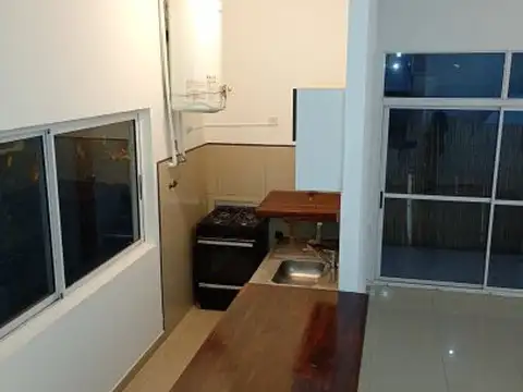 Depto Tipo Casa en Alquiler de 3 ambientes