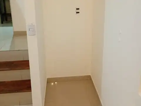 Depto Tipo Casa en Alquiler de 2 dormitorios