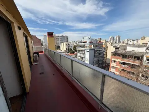 VENTA 3 AMB. C/ BALCON TERRAZA "FLORES" A RECICLAR