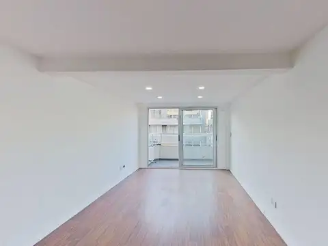 VENTA TRIPLEX 4 AMBIENTES EN CABALLITO A ESTRENAR