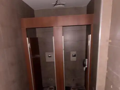 IMPORTANTE LOCAL COMERCIAL EN ALQUILER Y/O VENTA - LANÚS.