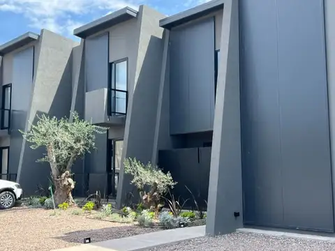 Calle 25 de Mayo Oeste 100