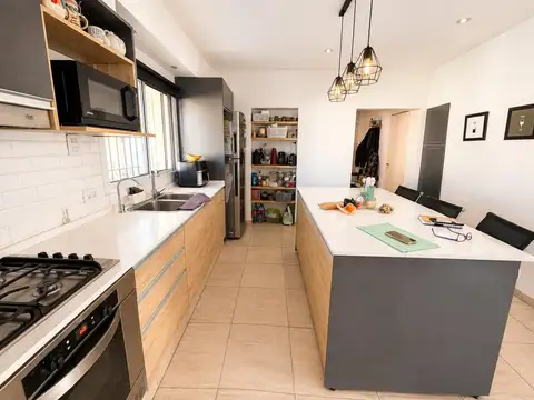 Casa en Venta en Campana, USD 210.000