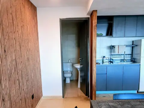 Encantador y Amplio Ambiente,  42 m2, Moderno edificio  c/Vista Panorámica,  Super Luminoso, Pileta, Parrilla. SUM y Laundry.