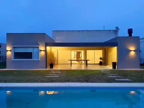 Casa en Alquiler de 3 dormitorios