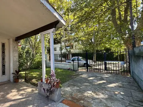 EN VENTA CASA DE 2 DORMITORIOS ALBERDI