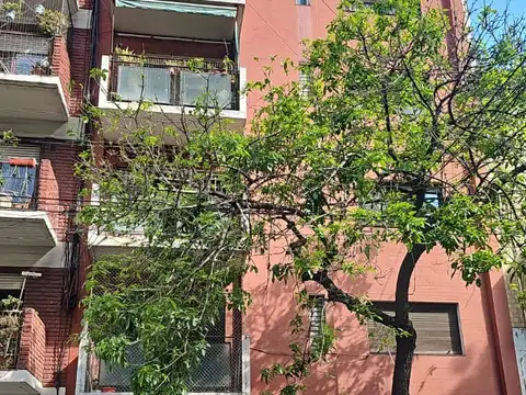 Dpto de 2 amb con lavadero en alquiiler