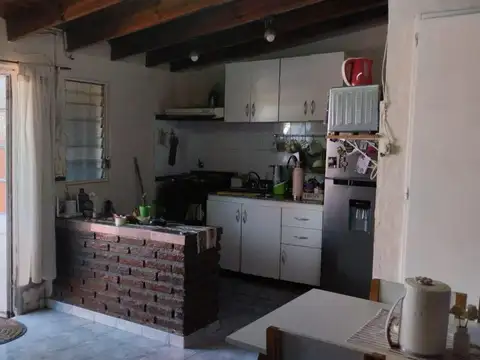 2 Viviendas con cochera + Galpón - Villa Ballester