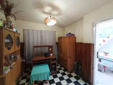 VENTA CASA CON LOCAL CENTRO LUJAN