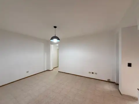 Depto Tipo Casa en Alquiler en Mataderos, $ 850.000