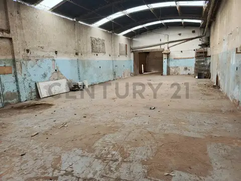 Galpón en Venta en Moreno sobre Av. Libertador – 851 m² de Terreno