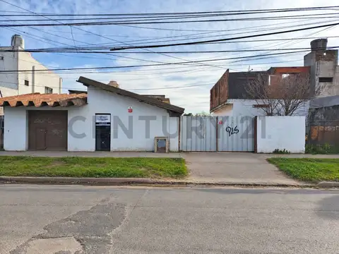 Av. del Libertador , Piso 6848