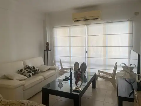 FRENCH 100, Piso 4