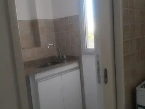 Departamento de 2 ambientes Moron Sur