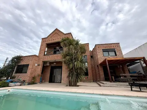 IMPORTANTE CASA EN VENTA BARRIO PALOS VERDES