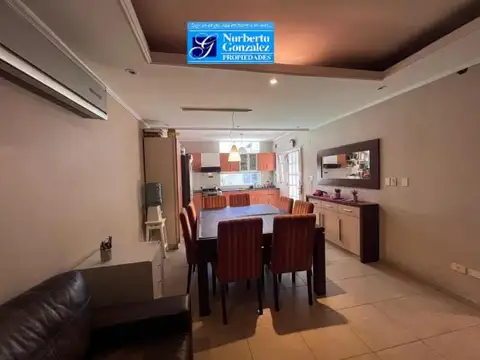Casa 6 ambientes con 3 baños