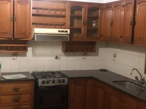 urquiza 24 , Piso 1