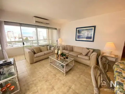 En Alquiler departamento de 3 dormitorios Torre gattas, peninsula