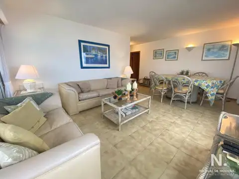 En Alquiler departamento de 3 dormitorios Torre gattas, peninsula