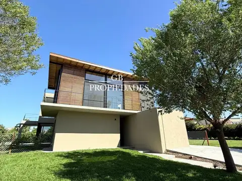 Venta de Casa 6 AMBIENTES en Ayres Plaza, Pilar