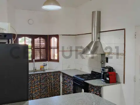 EN VENTA - CASA 2 DOMITORIOS - CARCARAÑA