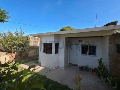 Retasada !!! EN VENTA - CASA 2 DOMITORIOS - CARCARAÑA - 390 M2