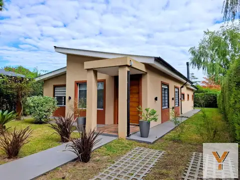 Casa 3 ambientes con 2 baños