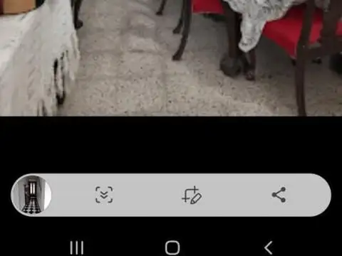 Casa 6 ambientes con 2 baños
