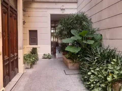 Reconquista 700, Planta Baja