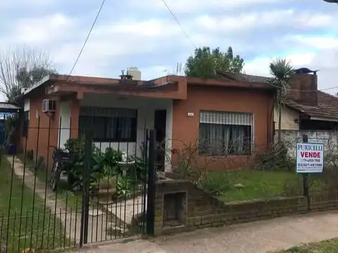 Casa en Venta con 1 cochera