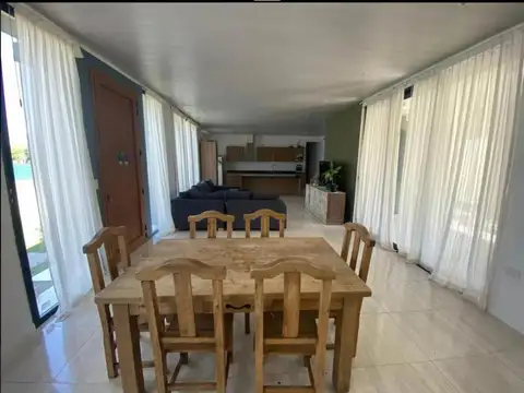 Casa en Venta en Guernica, USD 185.000