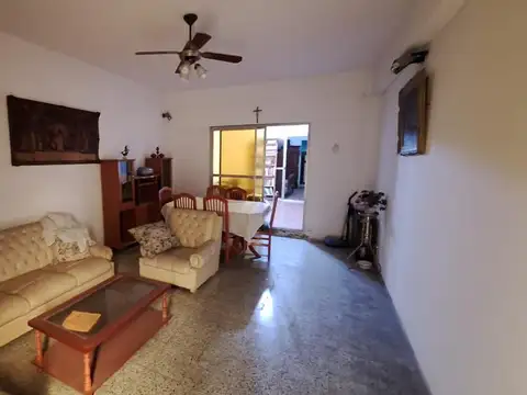 PH CON DOS VIVIENDAS  - SE ESCUCHA OFERTA 