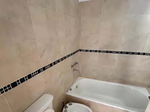 Depto Tipo Casa 2 ambientes con 1 baño