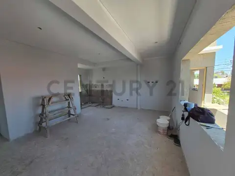 Casa 2 ambientes con 1 baño