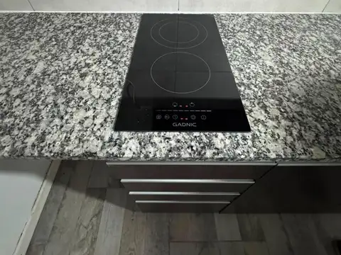 Depto Tipo Casa en Alquiler con 1 cocheras