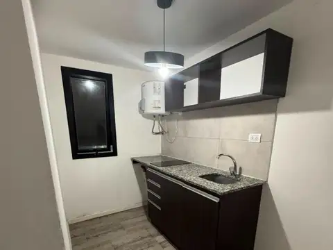 Depto Tipo Casa en Alquiler de 1 dormitorio