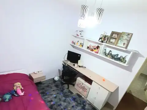 Depto Tipo Casa 4 ambientes con 2 baños