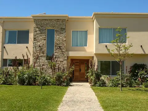 Casa en Venta en Estancias Del Pilar, USD 598.000