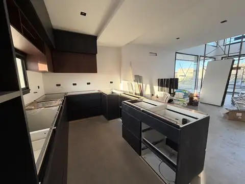 CASA VENTA A ESTRENAR 4 AMB CANNING BARRIO PRIVADO