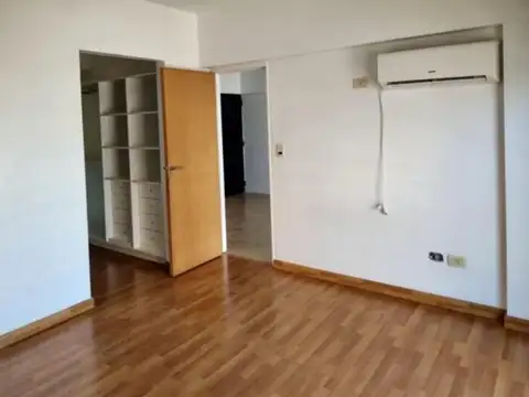 Departamento en Alquiler con 1 cochera