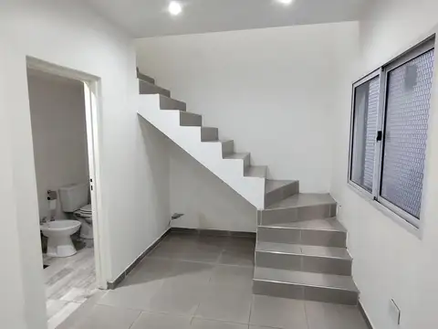Casa en Alquiler en Villa Centenario, $ 600.000