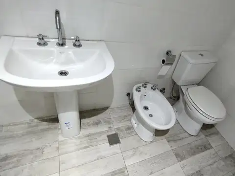 Casa en Alquiler con 1 cochera